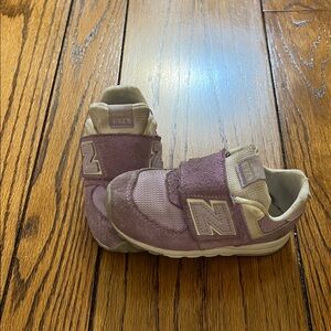New Balance Kids Sneakers in Lavender